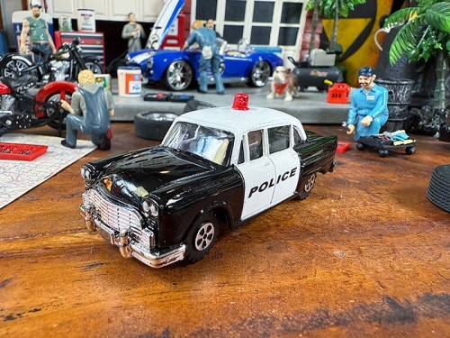 アメリカン　ポリスカー　鉛筆削り　ミニカー　ペンシルシャープナー|ミニカー/モデルカー/バイク/飛行機|男の秘密基地作りに！ガレージング雑貨
