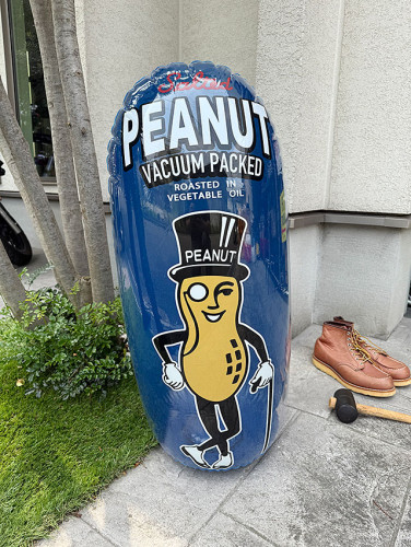 ピーナッツ　インフレータブル　パンチング人形　ディスプレイ|子供をダシにして欲しくなるオモチャ|もはや店長すら迷子になるアメ雑ジャングル