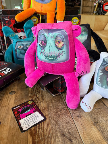 イギリスのHMVで驚異的な売上を記録！　グリープズ　レンチキュラーフェイス　ホラープラッシュ　（オリジナル/ピンク）　ぬいぐるみ　コレクターズカード付き|ぬいぐるみ|もはや店長すら迷子になるアメ雑ジャ