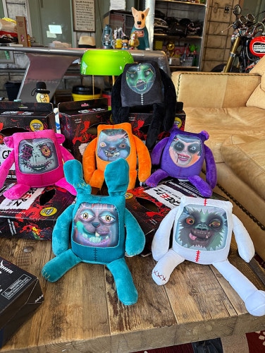 イギリスのHMVで驚異的な売上を記録！　グリープズ　レンチキュラーフェイス　ホラープラッシュ　（オリジナル/全6体コンプリートセット）　ぬいぐるみ　コレクターズカード付き|ぬいぐるみ|もはや店長すら迷