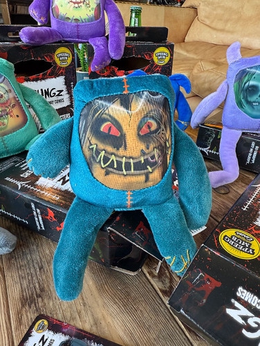 イギリスのHMVで驚異的な売上を記録！　グリープズ　レンチキュラーフェイス　ホラープラッシュ　（Sサイズ/ティール）　ぬいぐるみ　コレクターズカード付き|ぬいぐるみ|もはや店長すら迷子になるアメ雑ジャ