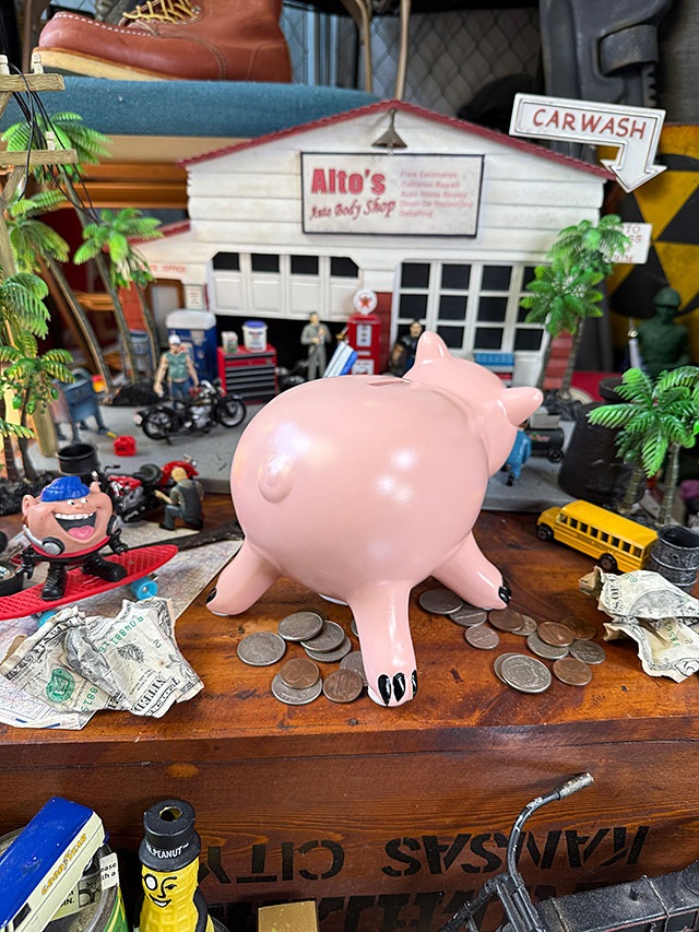 Amazon.co.jp: 限定品チャムス 瀬戸物の貯金箱 コインバンク