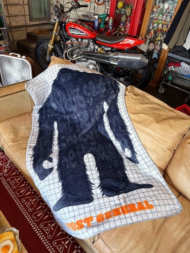 ポストジェネラル　フランネル　フリースブランケット　（ブラックイエティ）　90cm×150cm|ルームアイテム/クッション/フリース|生活雑貨/キッチン雑貨