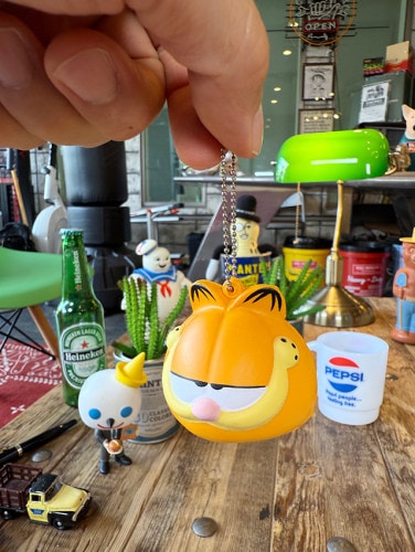 ガーフィールド　スクイーズトッパー　キーチェーン　アンテナトッパー|キーホルダー/ガーディアンベル|男の秘密基地作りに！ガレージング雑貨