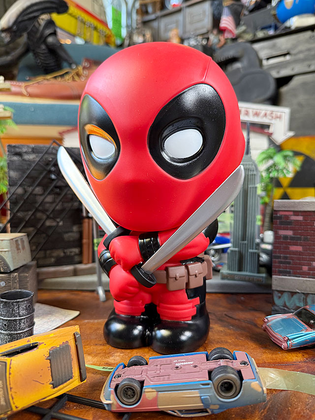 デッドプールの貯金箱 モノグラム社 デッドプール PVCバンク 貯金箱 フィギュアの通販