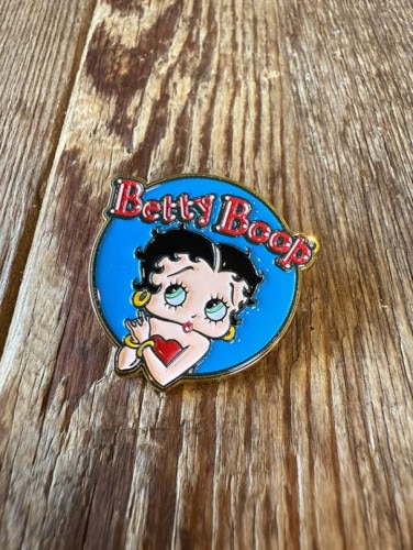 ベティ・ブープ　ピンバッジ　（クラシックブルー）　ピンズ|ベティ・ブープグッズ|もはや店長すら迷子になるアメ雑ジャングル