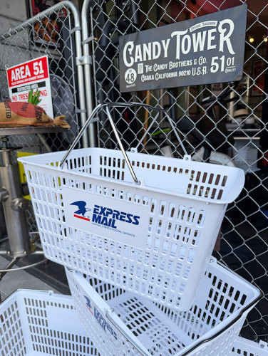 アメリカ業務用　ショッピングバスケット　（USPS/ホワイト）　単品|収納/ケース/バスケット/CDタワー|男の秘密基地作りに！ガレージング雑貨