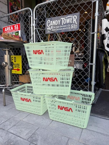 暗闇で光る！　蓄光仕様　NASA　アメリカ業務用　ショッピングバスケット　（NASA/4個セット）　グローインザダーク|収納/ケース/バスケット/CDタワー|男の秘密基地作りに！ガレージング雑貨