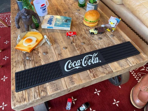 コカ・コーラ　プレイス　バーマット　ロング　（ブラック）|テーブルウェア/キッチンツール|コカ・コーラグッズ