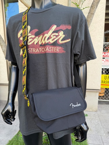 フェンダー　オフィシャル　フラップ　ショルダーバッグ　　（Mサイズ/イエローストラップ）|海外ミュージシャングッズ/音楽関連グッズ|もはや店長すら迷子になるアメ雑ジャングル