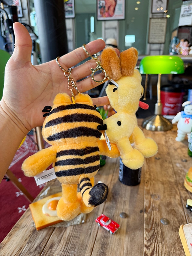 ガーフィールド＆オーディー ぬいぐるみ キーホルダー （2体セット）の