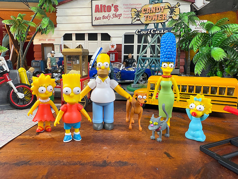 ザ・シンプソンズ PVCファミリーフィギュア （7体セット）の通販