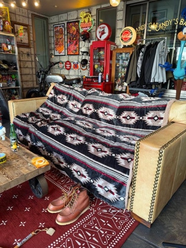 ネイティブパターン　フリースブランケット　XLサイズ　140cm×200cm　（ブラック）|ルームアイテム/クッション/フリース|生活雑貨/キッチン雑貨