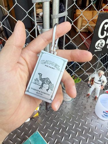 キャメル　携帯灰皿　カラビナ付き|ライター/灰皿/喫煙具|男の秘密基地作りに！ガレージング雑貨