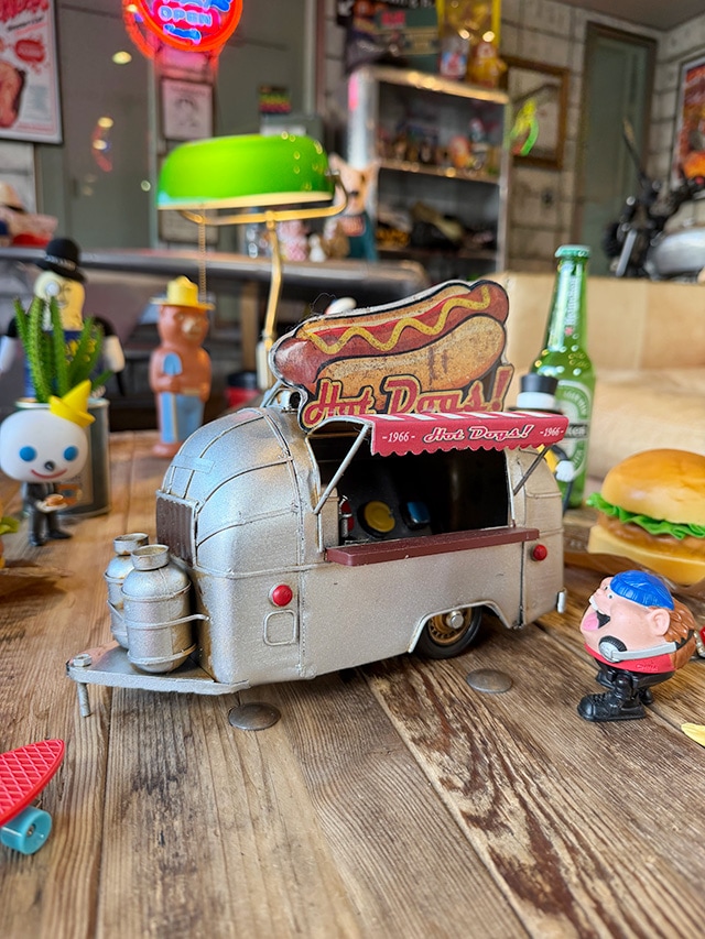 ホットドッグ フードスタンド トレーラー ブリキオブジェの通販・販売