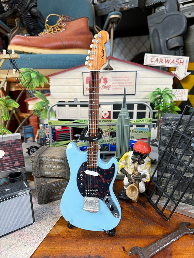 ニルヴァーナ カート・コバーン フェンダー ムスタング ソニックブルー