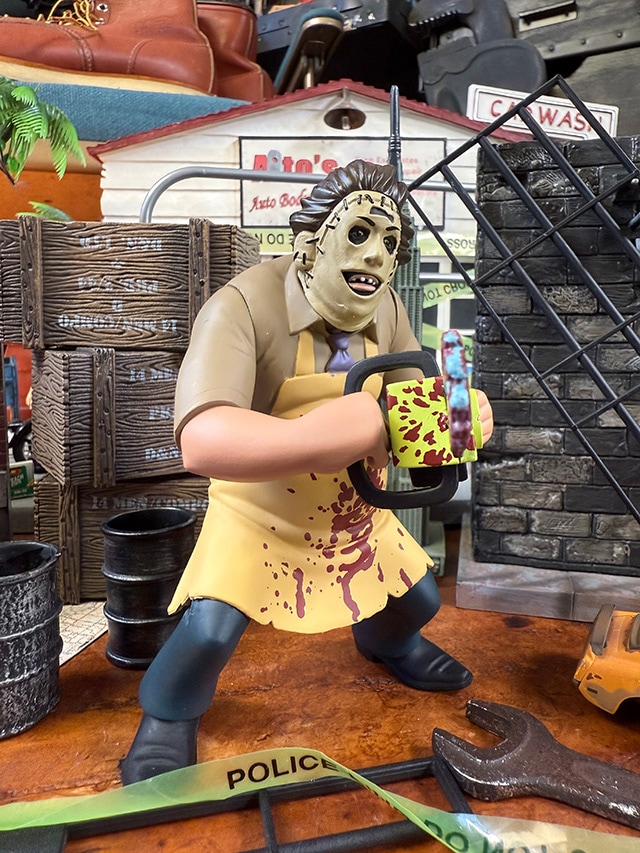 NECA トゥーニーテラーズ 映画 悪魔のいけにえ レザーフェイス 6インチ