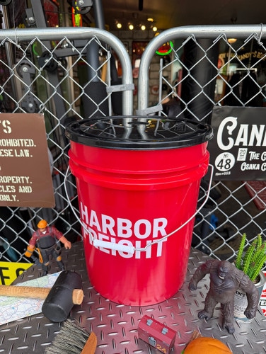 男の秘密基地作りに！ガレージング雑貨 | CandyTower