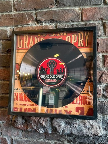 ����ȥ꡼�ߥ塼���å������ϡ��ʥå���ӥ롡�����ɡ������롦���ץꡡ�쥳���ɡ��ե졼�ॢ���ȡ�Nashville��GRAND OLE OPRY