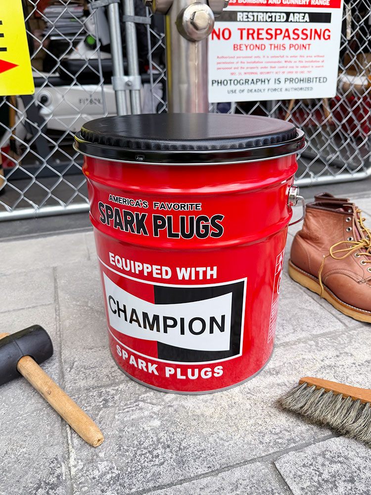 チャンピオン オイル缶スツール 座れるオイル缶 大容量収納の通販