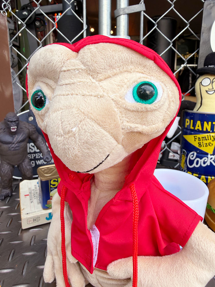 E.T. 赤いパーカー ぬいぐるみ Sサイズの通販・販売 | アメリカ雑貨の