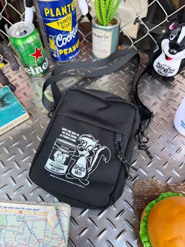 値下げ　アメリカ　雑貨　メルズドライブイン　メルズキッチン　バッグ メルズ ドライブイン Mel's DRIVE-IN 別注 半袖 Tシャツ | Jalana