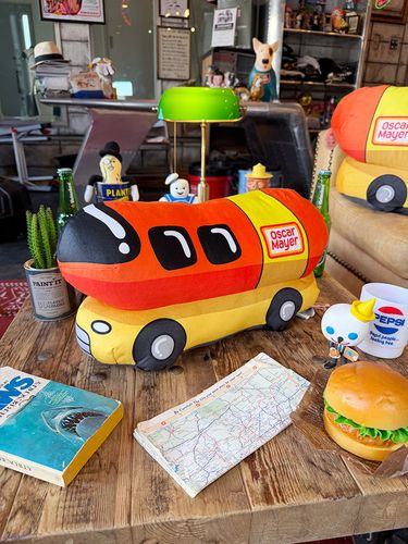 アメリカ雑貨のテーマパーク！キャンディタワー本店（藤原兄弟が運営