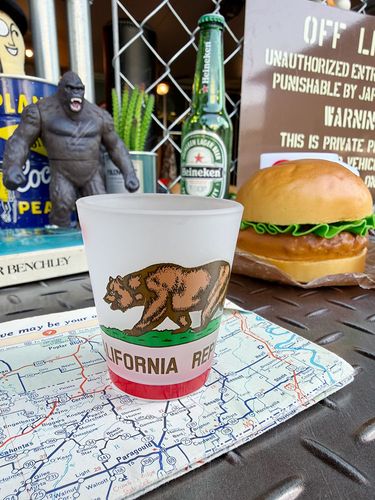 アメリカ雑貨のテーマパーク！キャンディタワー本店（藤原兄弟が運営