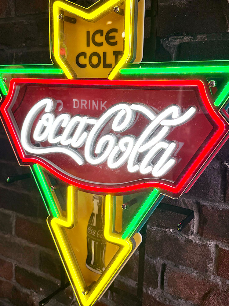 コカ・コーラ 昔のネオン管風 LEDサイン （アローカット） ネオLED