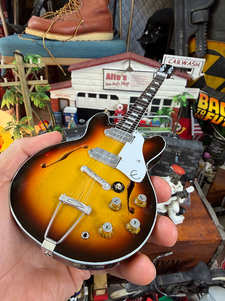 ビートルズ ジョン・レノン エピフォン 1965 カジノ オフィシャル