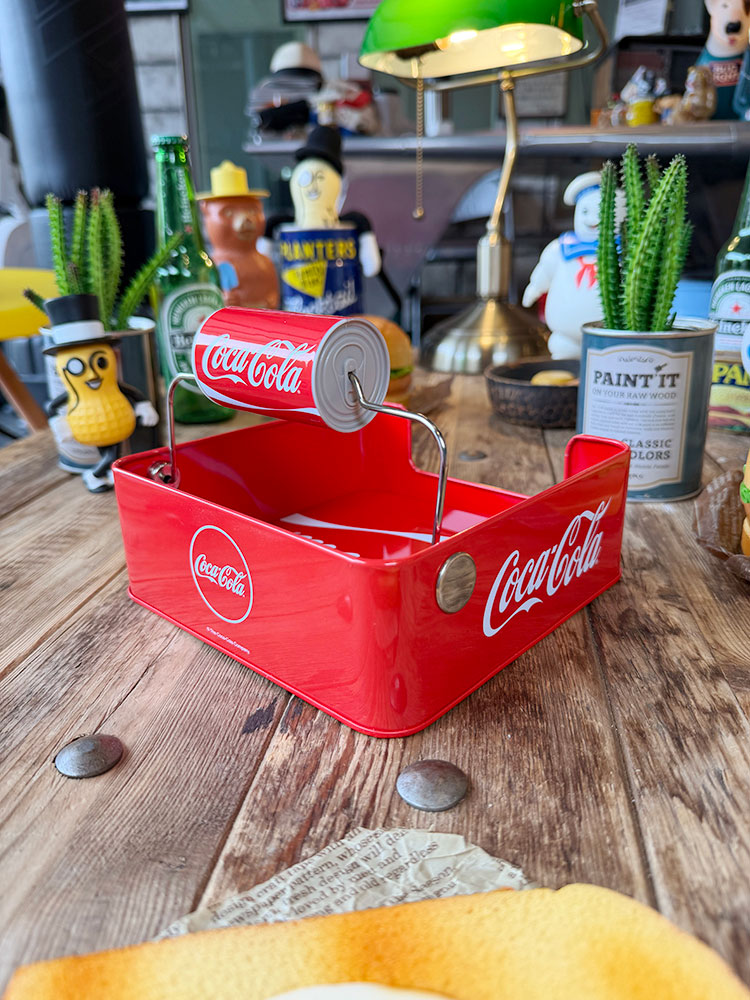 コカ・コーラ ナプキンホルダー （コーク缶ロゴ）の通販｜アメリカ雑貨