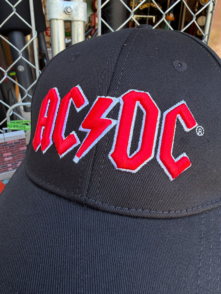 AC/DC オフィシャル キャップ （Red Logo） 立体刺繍 ダメージ加工