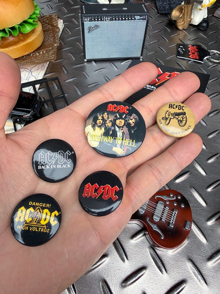 ギイ　ギィGuy 缶バッジ 5個セット AC/DC オフィシャル 缶バッジ （5個セット）の通販・販売 | アメリカ