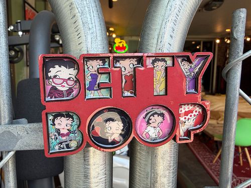 もはや店長すら迷子になるアメ雑ジャングル,ベティ・ブープグッズ