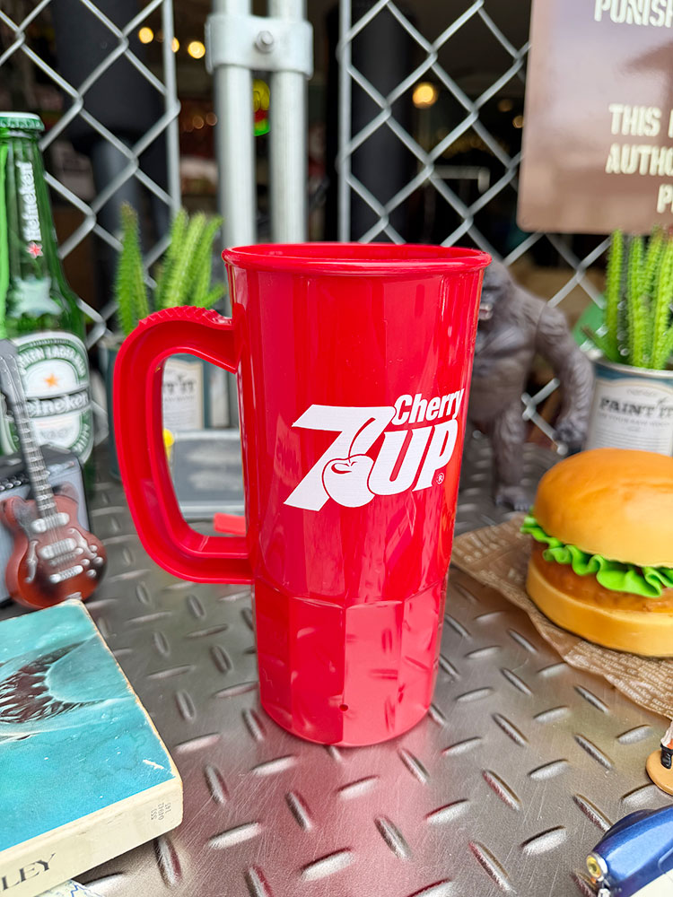 チェリー7UP 22オンス USA ソーダマグ 650ml （レッド） MADE IN