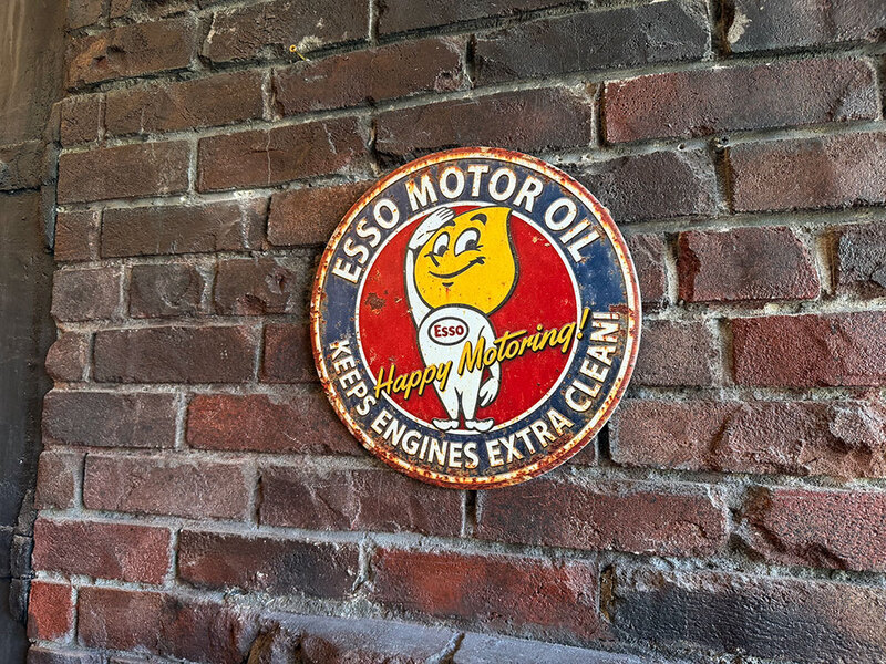 エッソボーイ ラウンド型 ブリキ看板 （Happy Motoring!）の通販