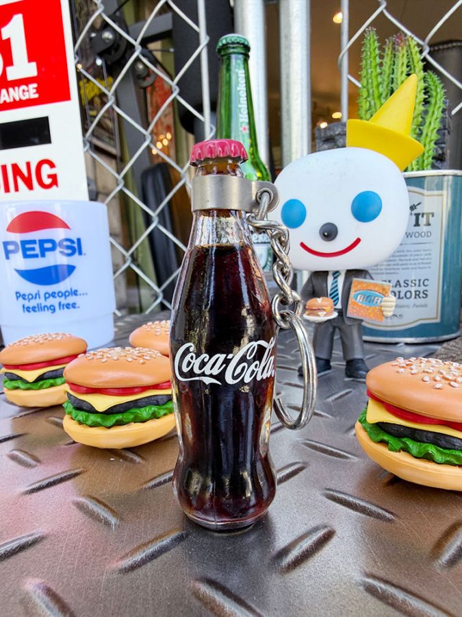 ☆デッドストック☆ コカ・コーラ コンツアーボトル キーホルダーの