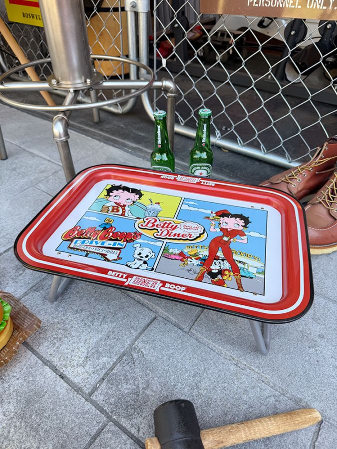 激レア！ Fritolay フリトレー 世田谷ベース つなぎ アメリカン 雑貨 ベティ・ブープ 折りたたみ ティントレイテーブルの通販｜アメリカ雑貨