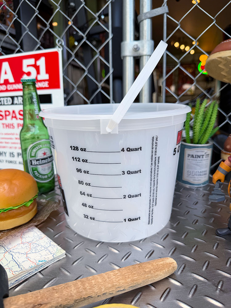 ����ꥫ�Υڥ󥭥Х��ġ�5�������ȡ�4.73L����MIX & MEASURE�ˡ�MADE IN U.S.A.