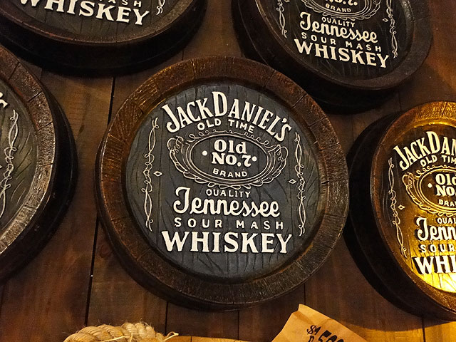 ジャックダニエル ウイスキー樽型ウォールオブジェの通販・販売