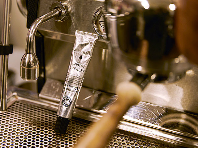 EVEREST��޻��Ω�ƤΥ����ҡ��ι�꤬����ϥ�ɡ��ܥǥ����꡼�ࡡ�͵�Ź��STREAMER COFFEE COMPANY�פ�Ʀ����������