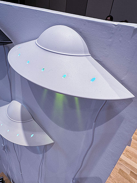 ����ͤ��轱����UFO����������饤�ȡ�LED���ʥۥ磻�ȡˡ�ñ��