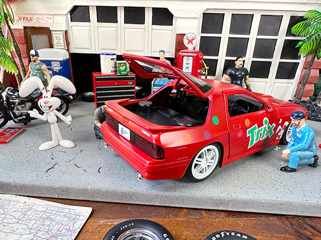 Jada���ȥ�å�����ӥåȡ�1985ǯ���ޥĥ���RX-7���������㥹�ȥߥ˥�����1/24�������롡�ʥե����奢�դ��ˡ����ͥ��ߥ륺��TRIX���ȥ�å���