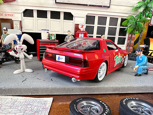 Jada���ȥ�å�����ӥåȡ�1985ǯ���ޥĥ���RX-7���������㥹�ȥߥ˥�����1/24�������롡�ʥե����奢�դ��ˡ����ͥ��ߥ륺��TRIX���ȥ�å���