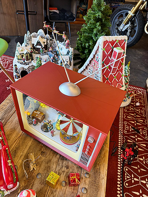 ���ꥹ�ޥ�����ȥ�TV���ߥ塼������ޥ����󡡡�LED�饤�ȡ��ߥ塼���å�9�ʵ�ǽ�դ���