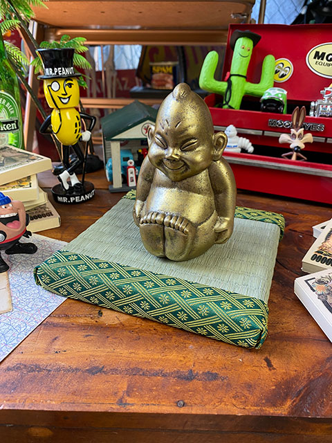 商売繁盛 開運招福 大阪名物ビリケンさんの縁起のええ置物 Sサイズ 京たたみで作った飾り台 ミニ畳sサイズのセットの通販 販売 アメリカ雑貨のテーマパーク キャンディタワー