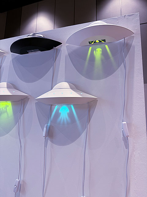 ����ͤ��轱����UFO����������饤�ȡ�LED���ʥۥ磻��/�ޡ������/�����͡ˡ�ñ��