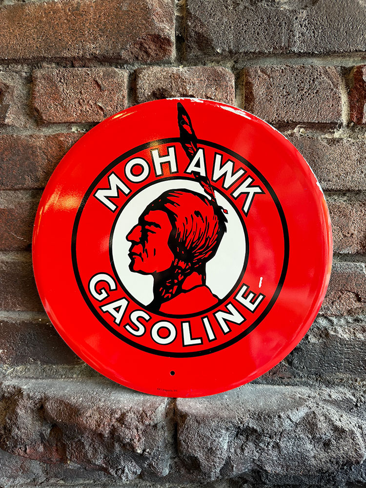モホークガソリン ラウンド型 ブリキ看板 MOHAWK GASOLINE