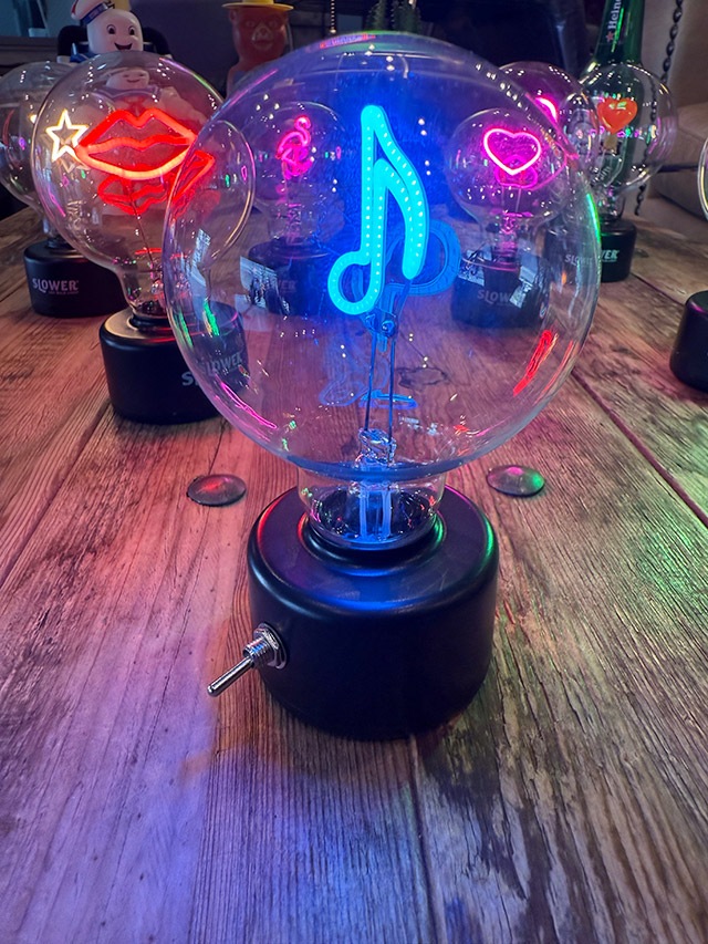 LED���Х�֥饤�ȡ��ʥ֥롼�Ρ��ȡˡ�ñ�����ӡ�USB�Ÿ���ξ���б�