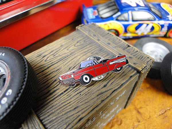 世界の名車 ピンバッジ （'57 ベルエア）の通販・販売 | アメリカ雑貨